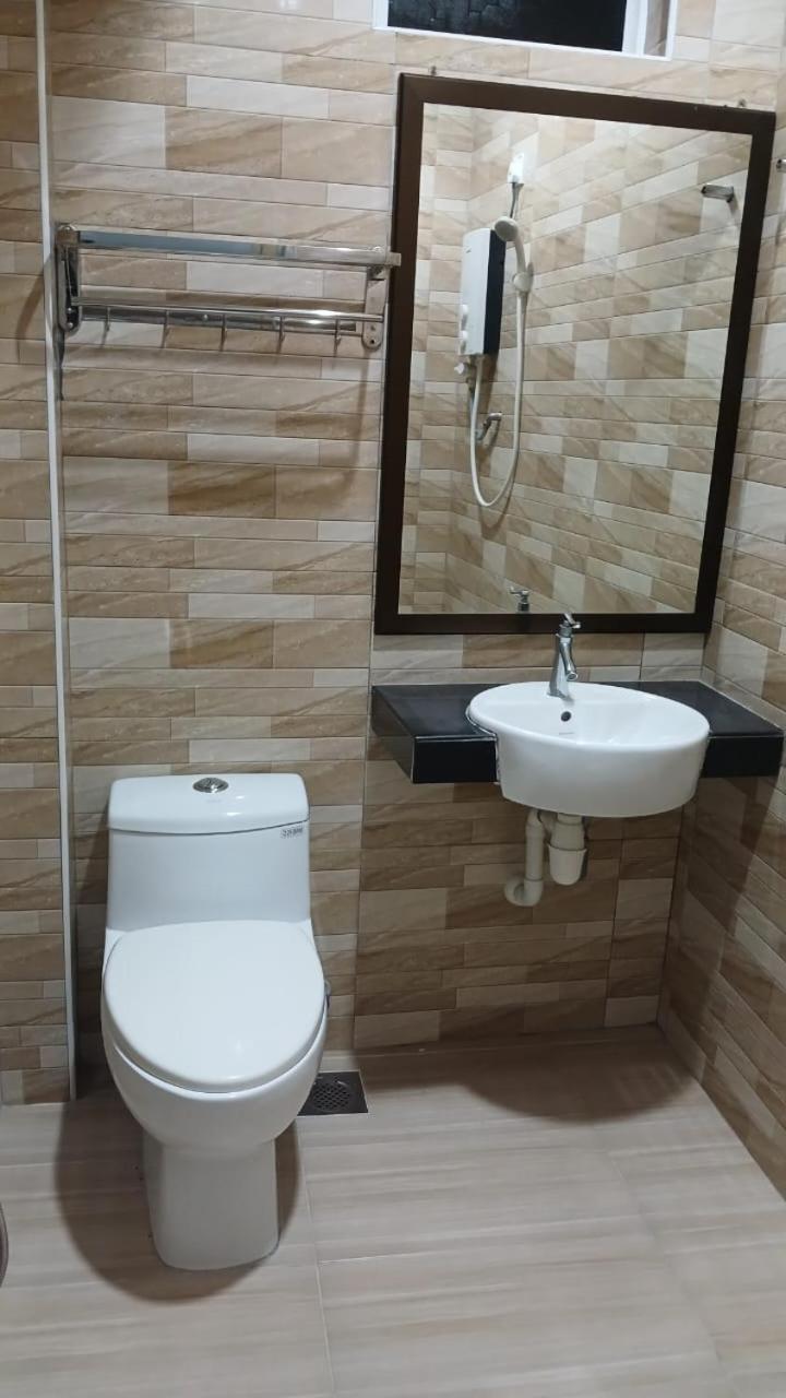 Weng Kong Homestay Slim River Exterior photo