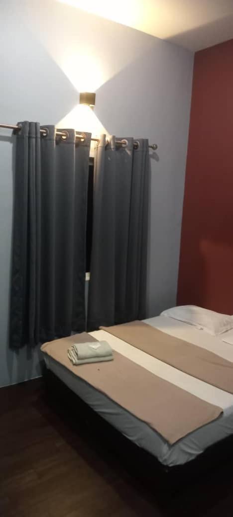 Weng Kong Homestay Slim River Room photo
