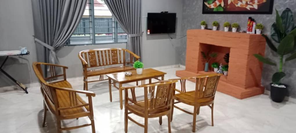 Weng Kong Homestay Slim River Room photo